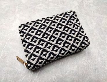 Stylish Foldable Pocket Wallet for Modern Women v1.0